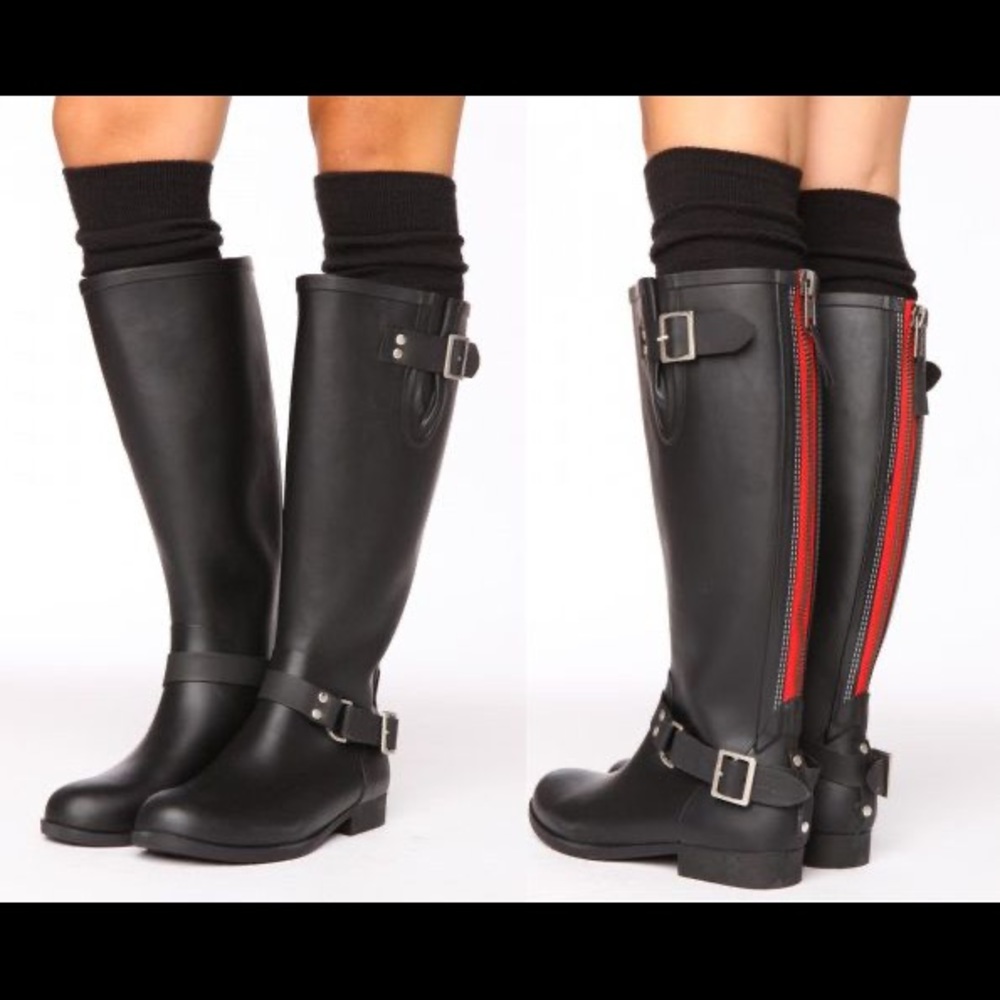 Steve Madden Pink and Black Rain boots